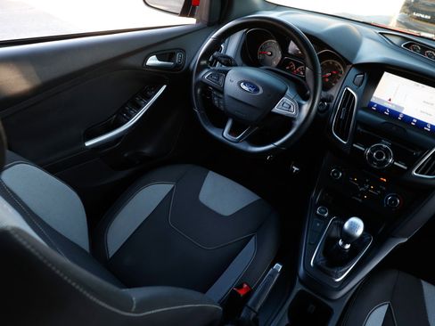 Used 2017 Ford Focus ST image 24