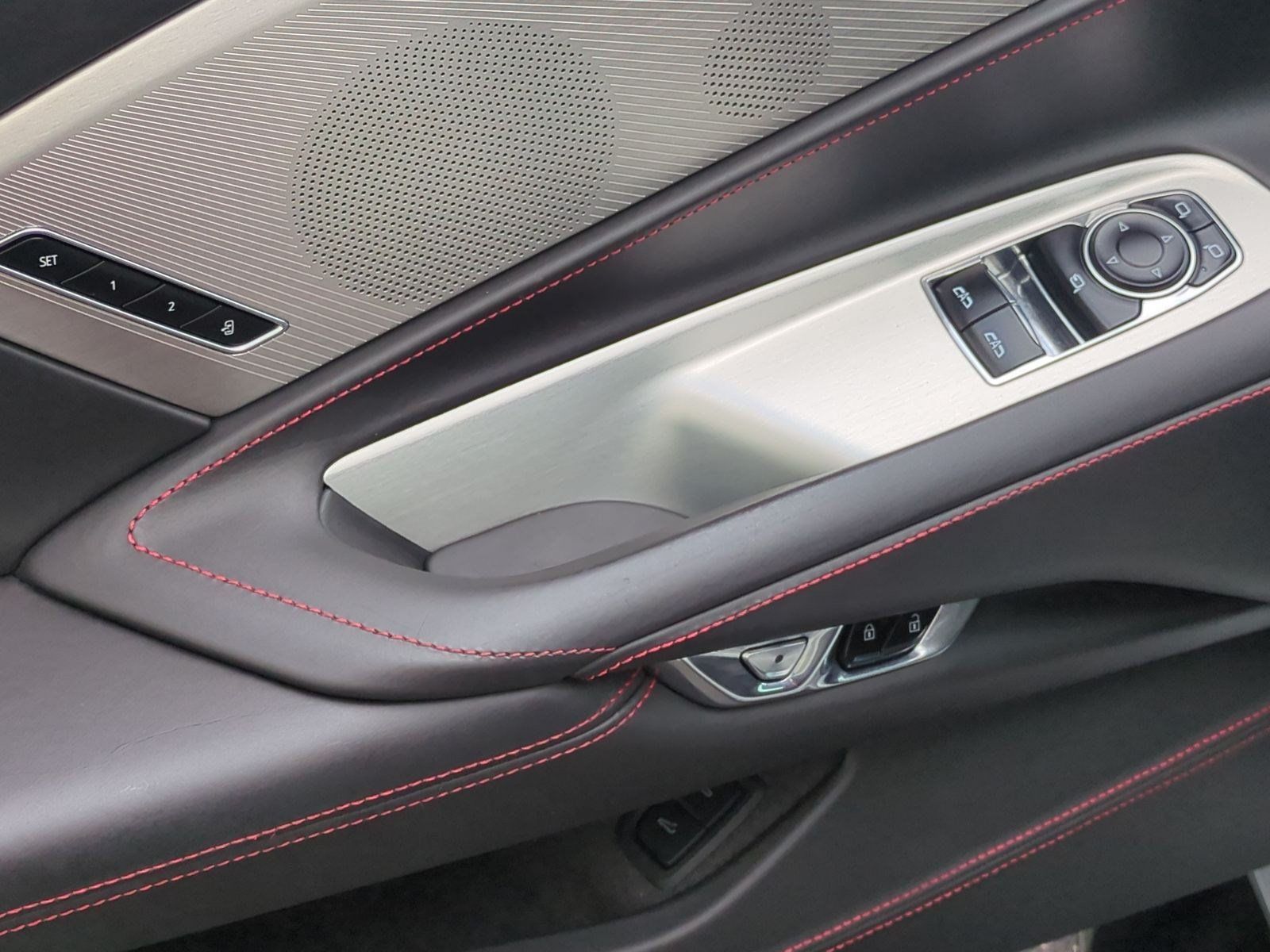 Used 2021 Chevrolet Corvette Stingray Premium Cpe w/ Z51 Performance Package RWD image 15