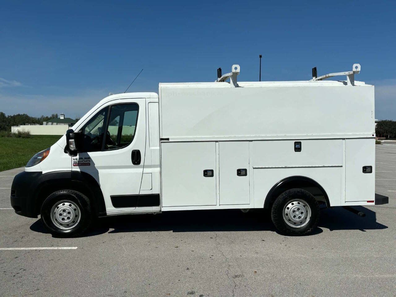 Used 2019 RAM ProMaster 3500 w/ Premium Appearance Group FWD image 4