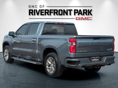 Used 2021 Chevrolet Silverado 1500 High Country w/ Technology Package AWD/4WD image 5