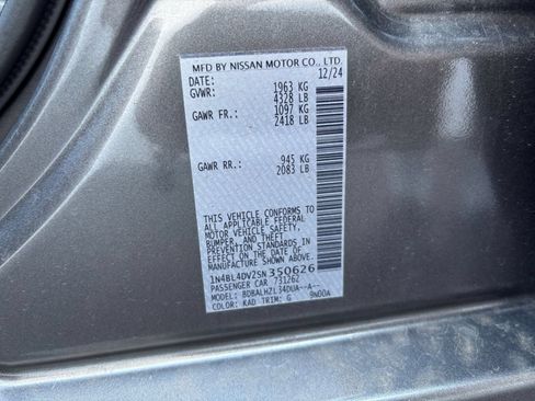 Used 2025 Nissan Altima 2.5 SV FWD image 29