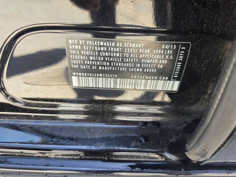 Used 2013 Volkswagen Golf 4-Door FWD image 8