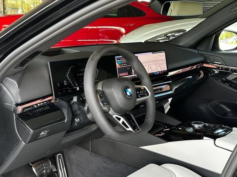 New 2027 BMW 530i xDrive w/ M Sport Package AWD/4WD image 10