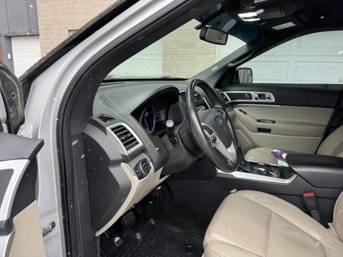 Used 2015 Ford Explorer XLT w/ Equipment Group 202B image 14