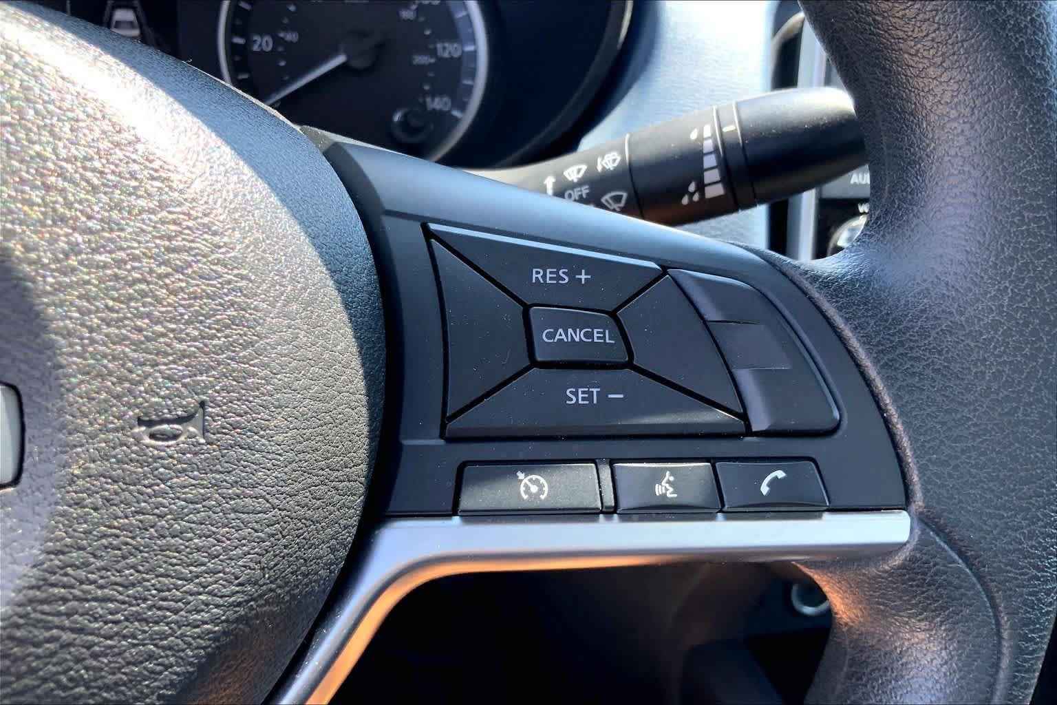 Used 2025 Nissan Versa SV FWD image 25