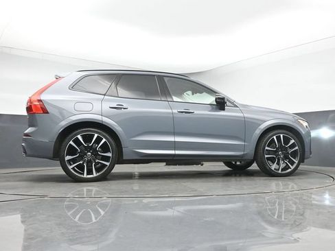 Used 2023 Volvo XC60 B5 Ultimate w/ Climate Package FWD image 44