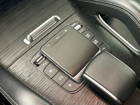 Certified 2024 Mercedes-Benz GLE 450 4MATIC image 22