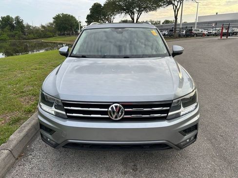 Used 2020 Volkswagen Tiguan SEL FWD image 9