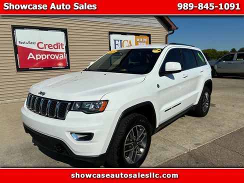 Used 2020 Jeep Grand Cherokee Laredo w/ Quick Order Package 2BN North AWD/4WD image 1