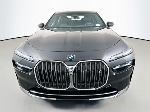 New 2026 BMW i7 eDrive50 w/ Executive Package RWD image 2