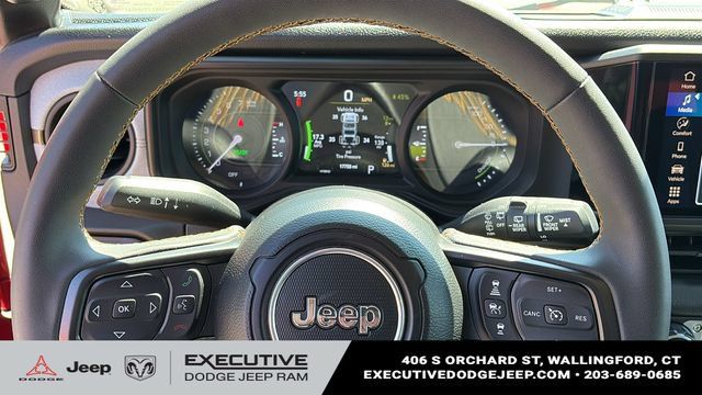 Used 2024 Jeep Wrangler Unlimited w/ Convenience Group AWD/4WD image 10
