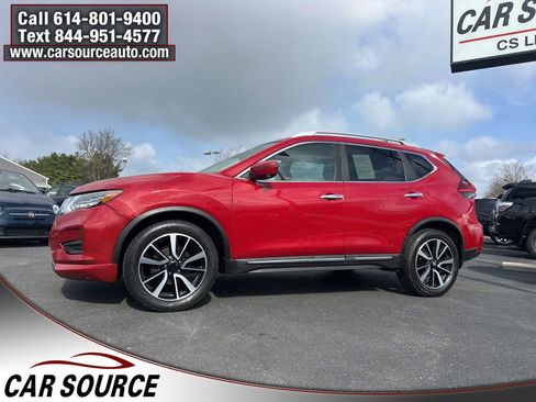 Used 2017 Nissan Rogue SL image 2