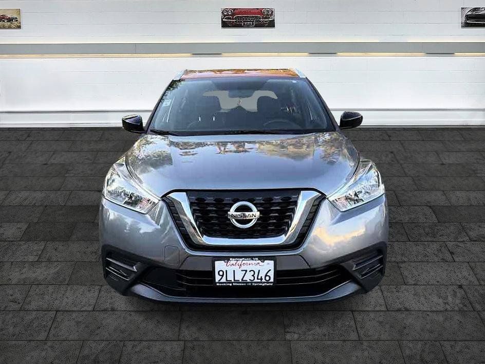 Used 2019 Nissan Kicks SV FWD image 2