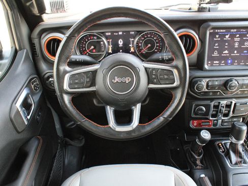 Used 2021 Jeep Gladiator Mojave AWD/4WD image 13