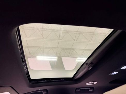 Certified 2023 Chevrolet Traverse Premier image 20