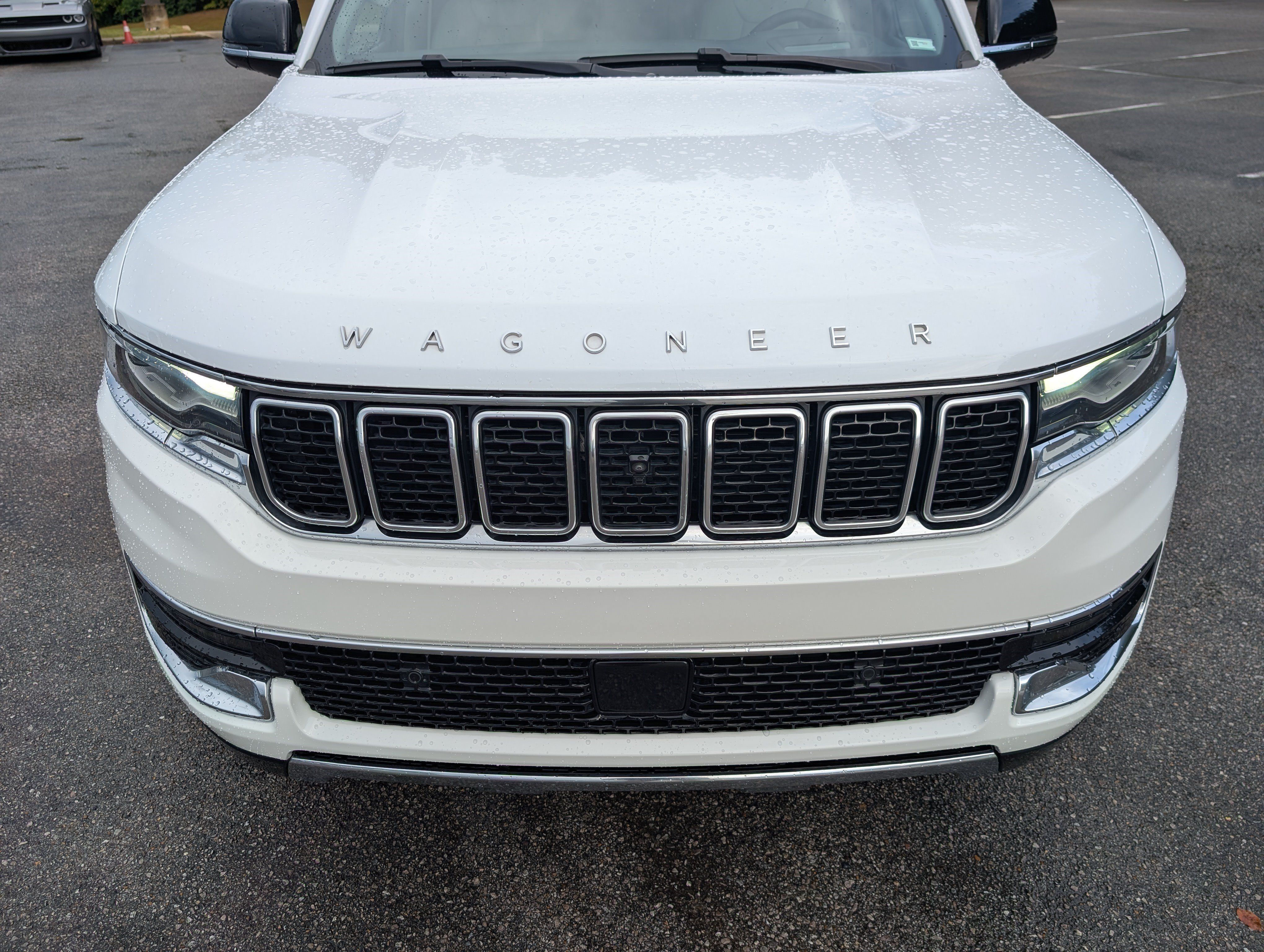 Used 2024 Jeep Wagoneer L Series III w/ Premium Group I AWD/4WD image 12