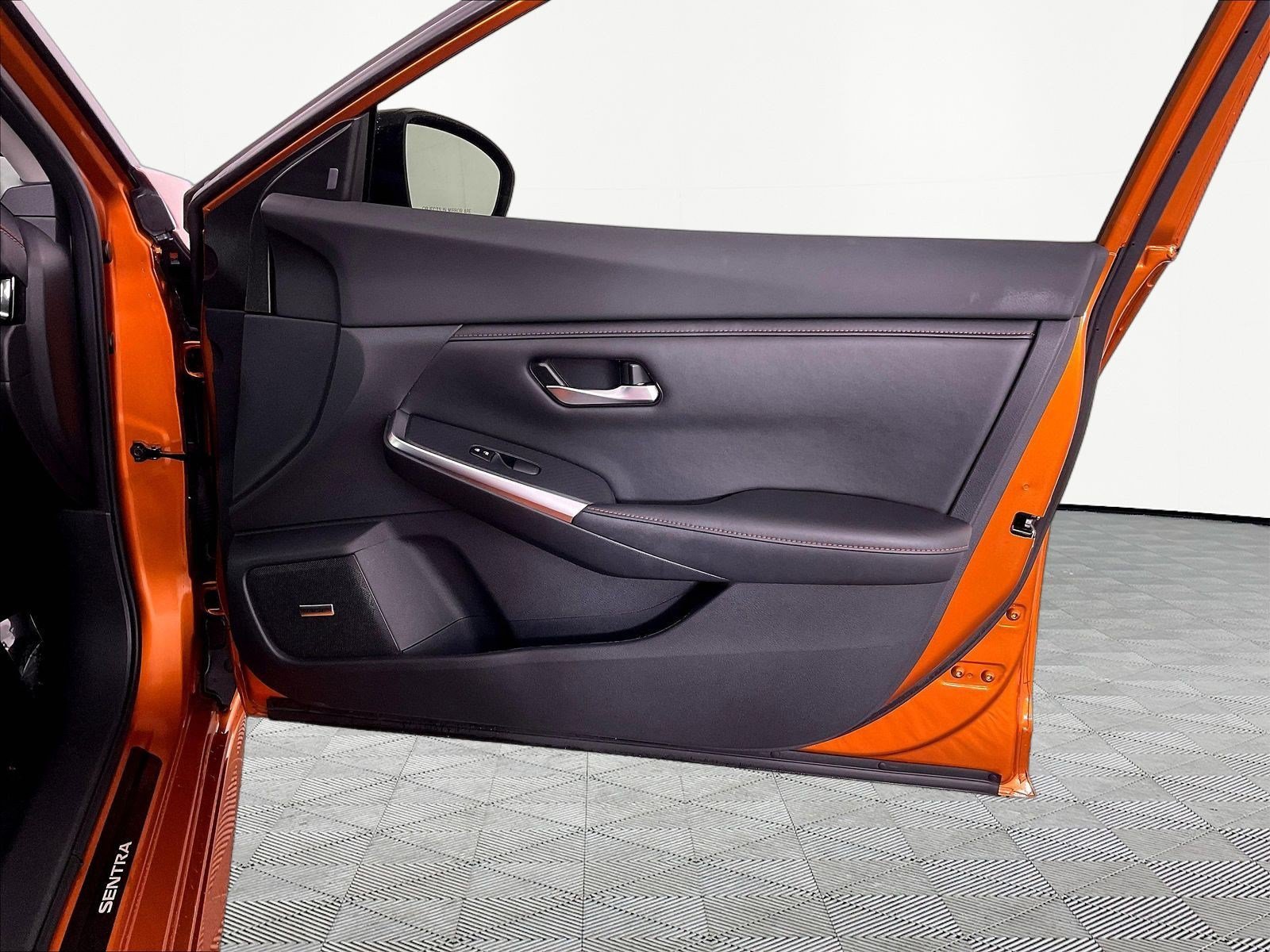 Used 2022 Nissan Sentra SR w/ SR Premium Package FWD image 28