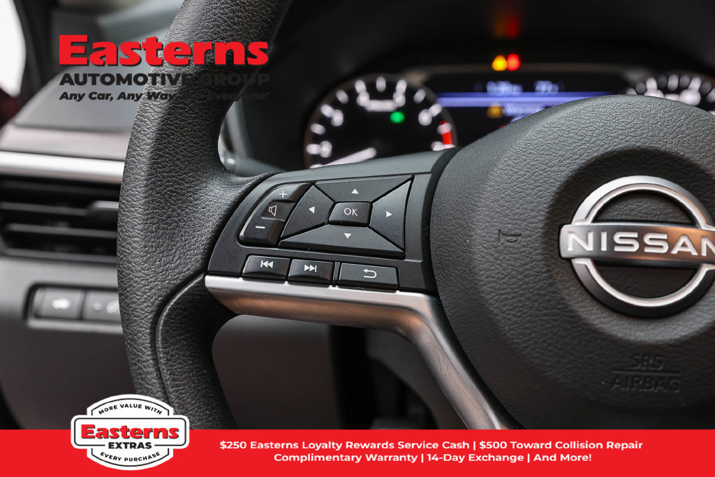 Used 2024 Nissan Altima 2.5 SV FWD image 16