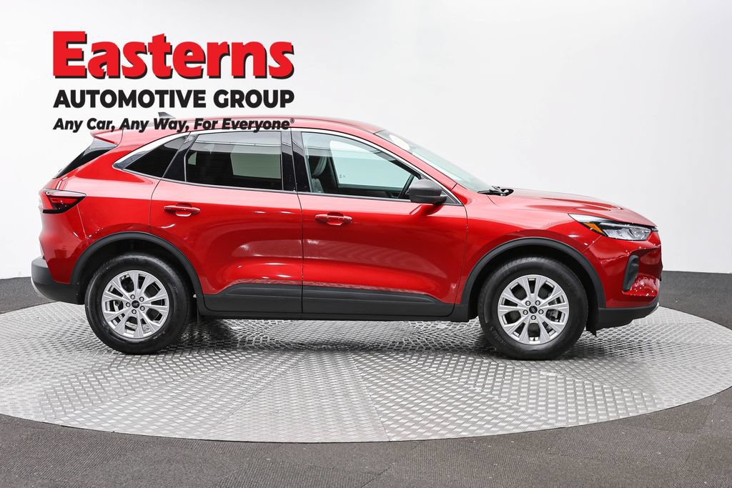 Used 2023 Ford Escape Active AWD/4WD image 6