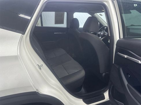 Used 2021 Kia Seltos LX image 16