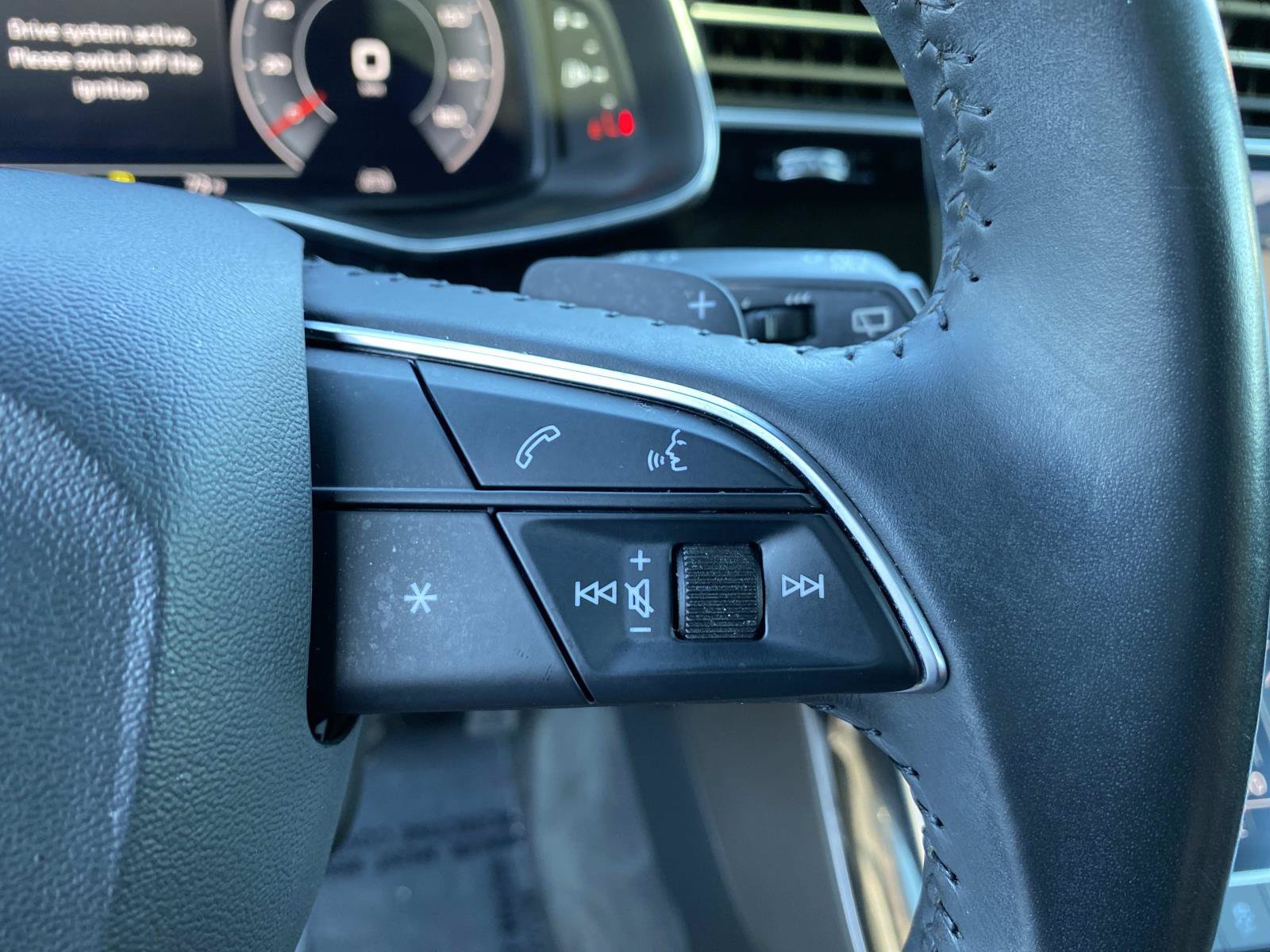 Used 2020 Audi Q8 Premium Plus AWD/4WD image 19