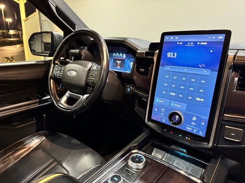 Used 2022 Ford Expedition Max Platinum image 30