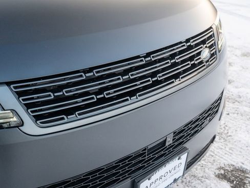 Used 2024 Land Rover Range Rover Sport SE image 16