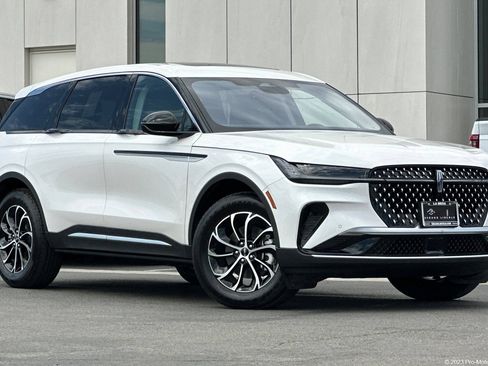 New 2026 Lincoln Nautilus Premier w/ Equipment Group 102A AWD/4WD image 1
