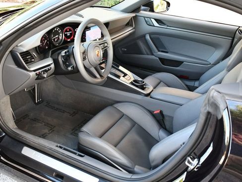 Used 2022 Porsche 911 Carrera 4S image 46
