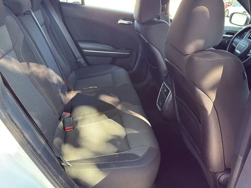 Used 2019 Dodge Charger SXT RWD image 19