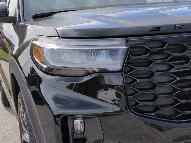 New 2027 Ford Explorer ST-Line RWD image 9