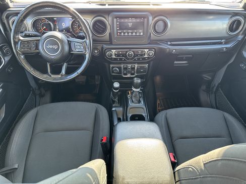 Used 2021 Jeep Gladiator Sport image 13