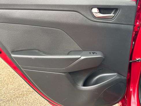 Used 2022 Hyundai Accent SEL image 21