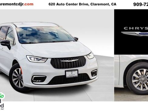 Certified 2024 Chrysler Pacifica Select image 1