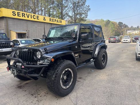 Used 2014 Jeep Wrangler Sahara AWD/4WD image 2