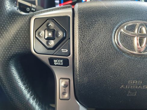Used 2016 Toyota 4Runner SR5 image 12