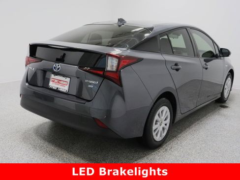 Used 2020 Toyota Prius L Eco image 7