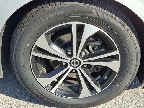 Used 2023 Nissan Sentra SV FWD image 11