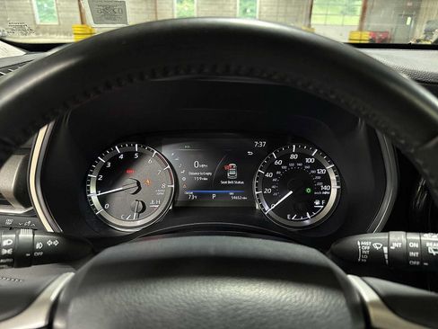 Used 2023 Toyota Highlander XLE AWD/4WD image 33