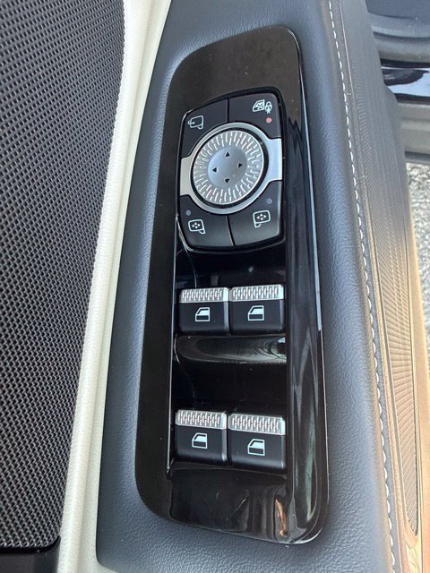 Used 2025 Lincoln Nautilus Premier AWD/4WD image 14
