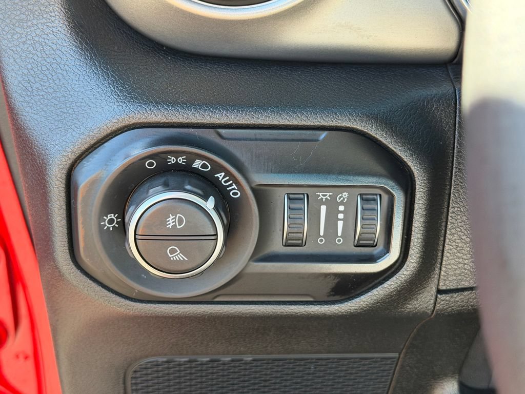 Certified 2021 Jeep Gladiator Sport AWD/4WD image 11