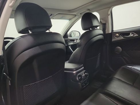 Used 2022 Kia Stinger GT2 image 14