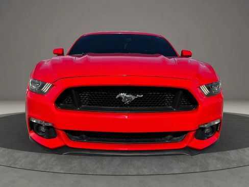 Used 2017 Ford Mustang GT Premium image 3