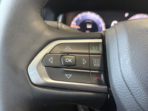 Used 2025 Jeep Compass Limited w/ Elite Group AWD/4WD image 18