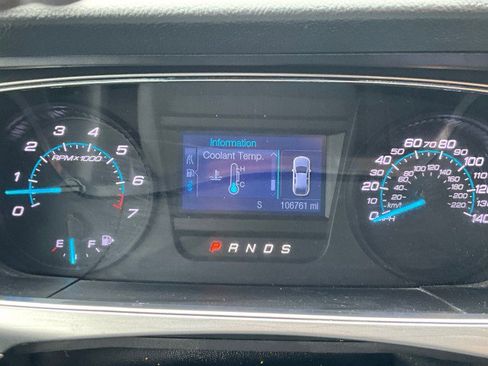 Used 2015 Ford Taurus SEL FWD image 14