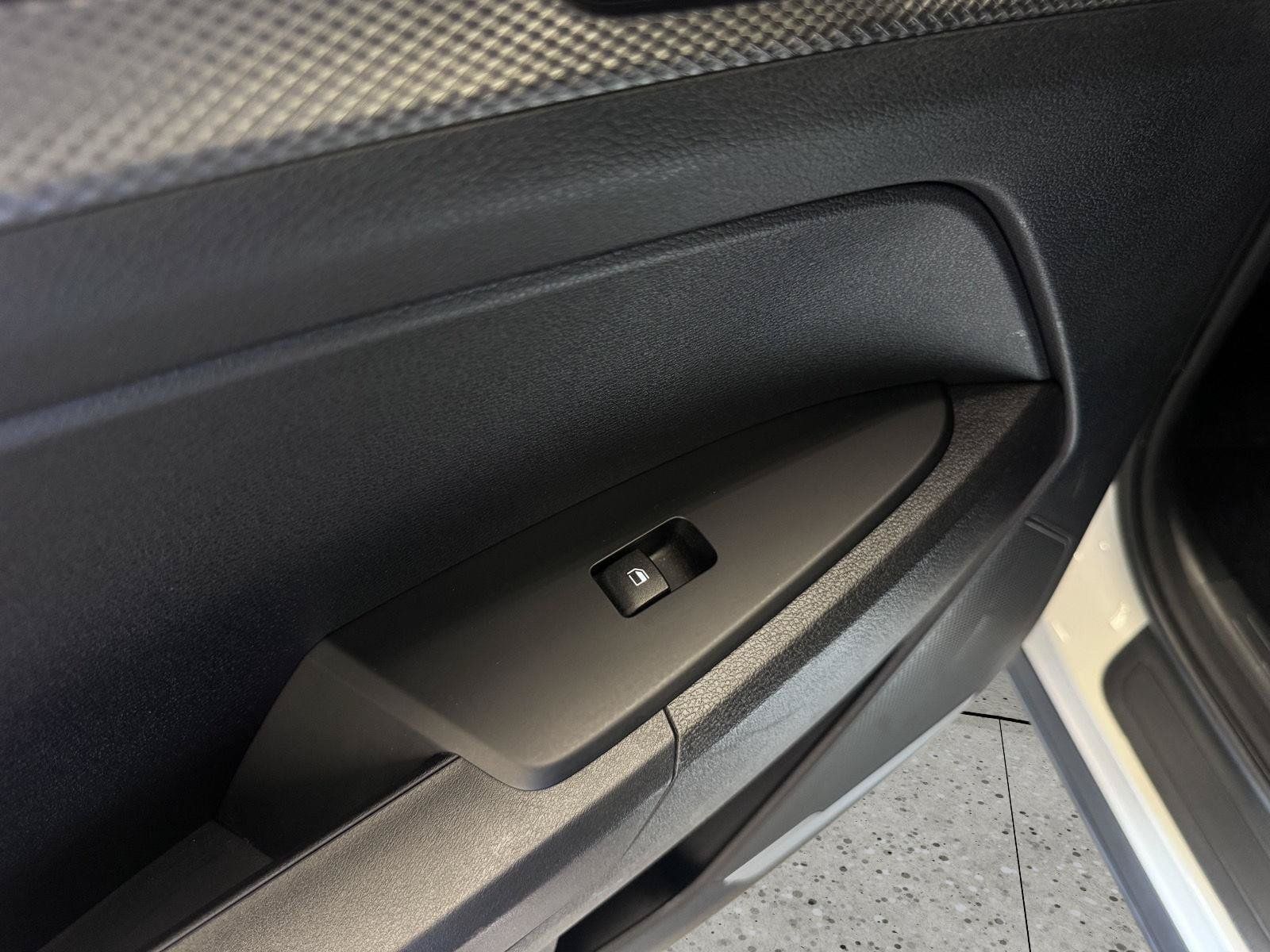 Certified 2025 Kia Sportage LX AWD/4WD image 28