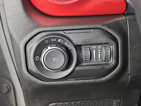 Used 2021 Jeep Wrangler Unlimited Rubicon AWD/4WD image 29