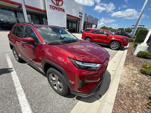 Used 2023 Toyota RAV4 XLE w/ Convenience Package FWD image 1