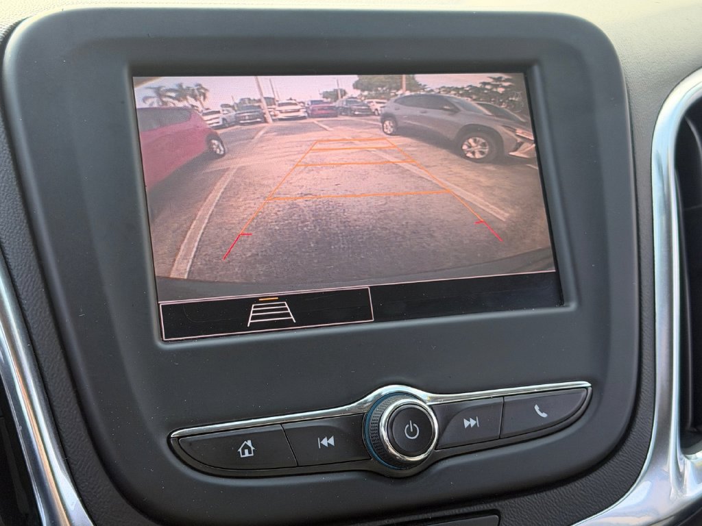 Used 2022 Chevrolet Equinox LS FWD image 25