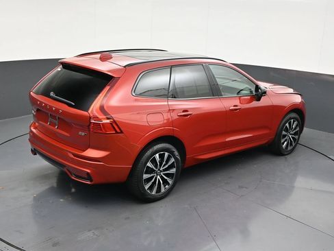 Used 2024 Volvo XC60 B5 Core AWD/4WD image 21